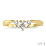 1/5 ctw Chevron Baguette and Round Cut Diamond Band in 14K Yellow Gold